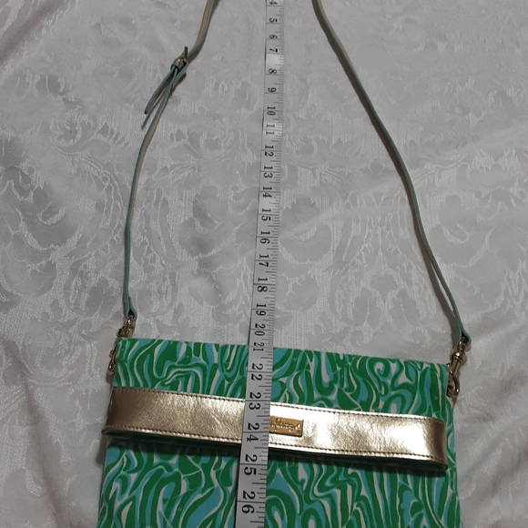 Lilly Pulitzer Finders Keepers "Hot To Trot" Crossbody Fold-Over Clutch Purse. - Picture 13 of 16